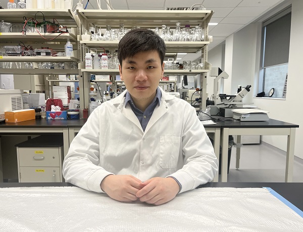Yi Zhu, PhD student in Connective tissue and regenerative medicine at the Faculty of Dentistry at U of T.  