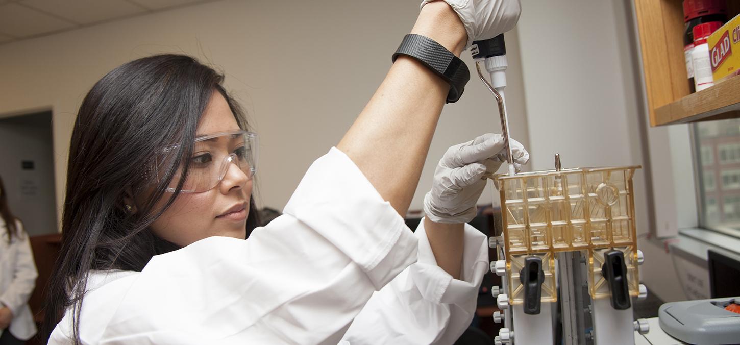 karina carneiro in her lab