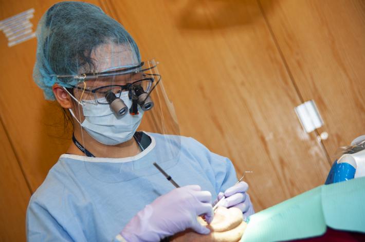 Dentist in PPE